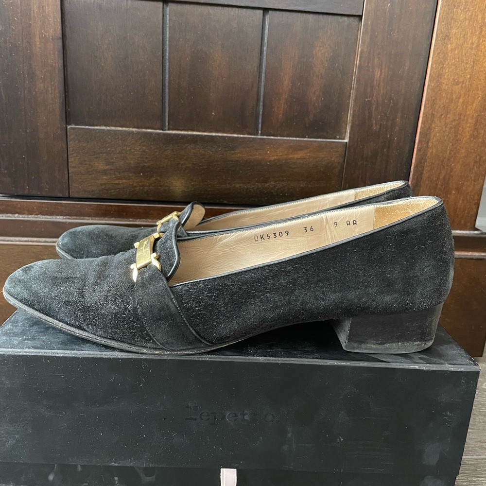 Ferragamo Black Suede Pumps